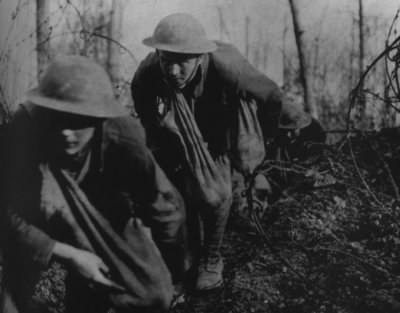 World War I photograph of American infantrymen on a trench raid carrying 
